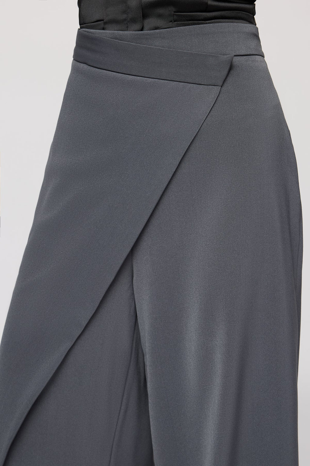 Ultimate Grey Women's Pareo Straight Pants