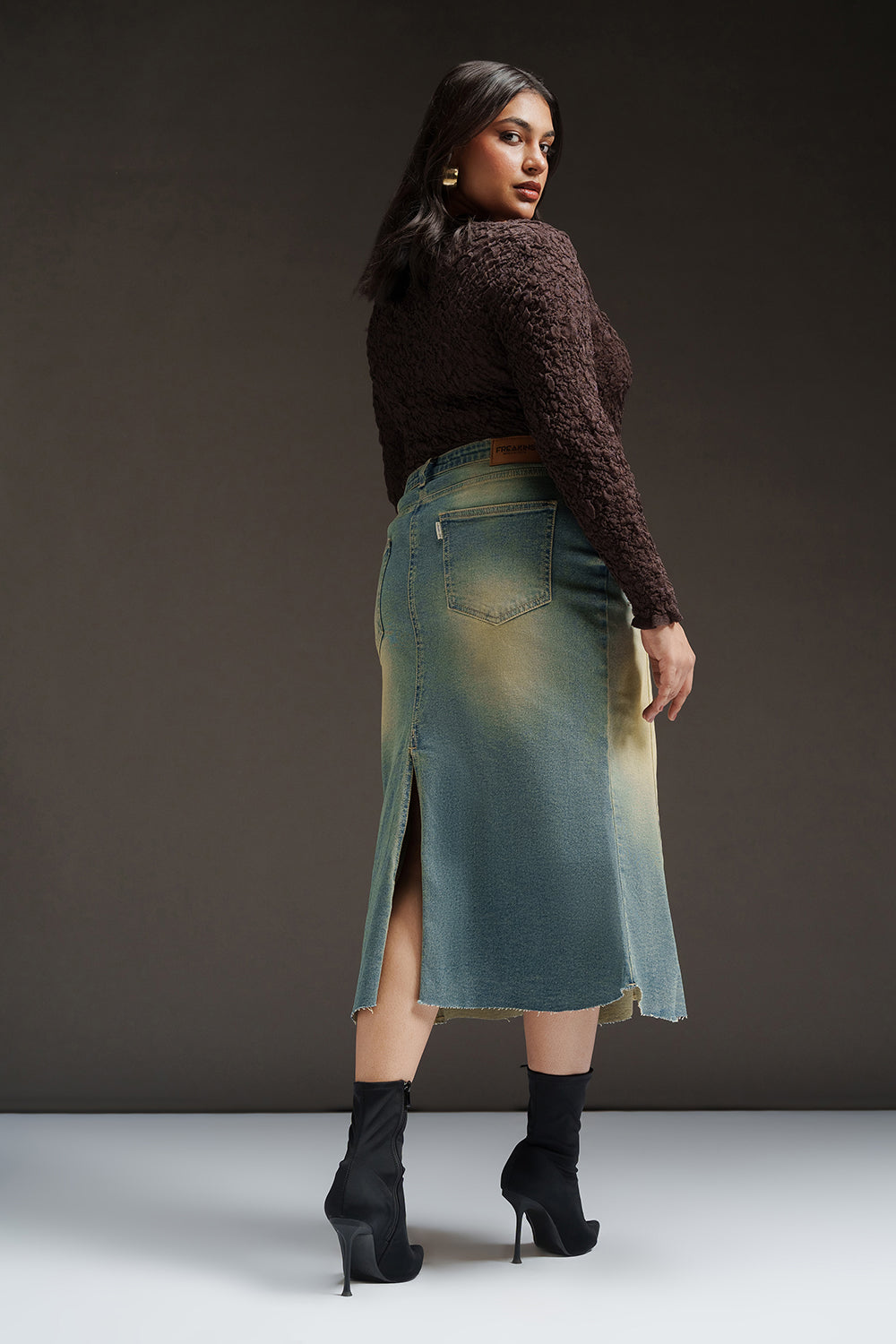 Retro Rewind Curve Denim Midi Skirt
