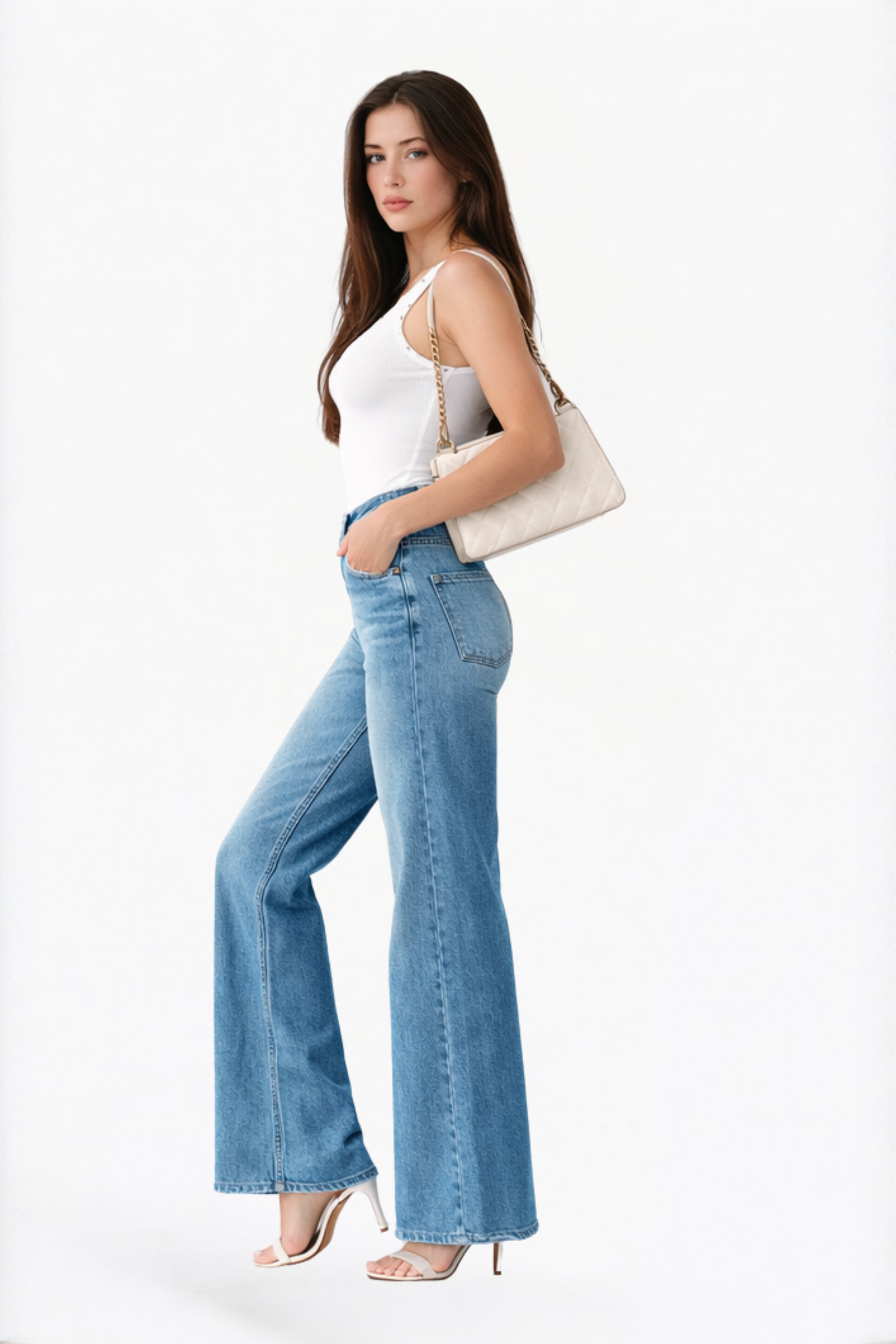 White Solid Scallop Edge Scoop Neck Tank Top